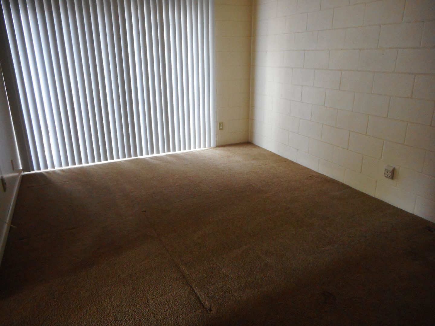 2037 NE 2nd Street - 10 photo 6