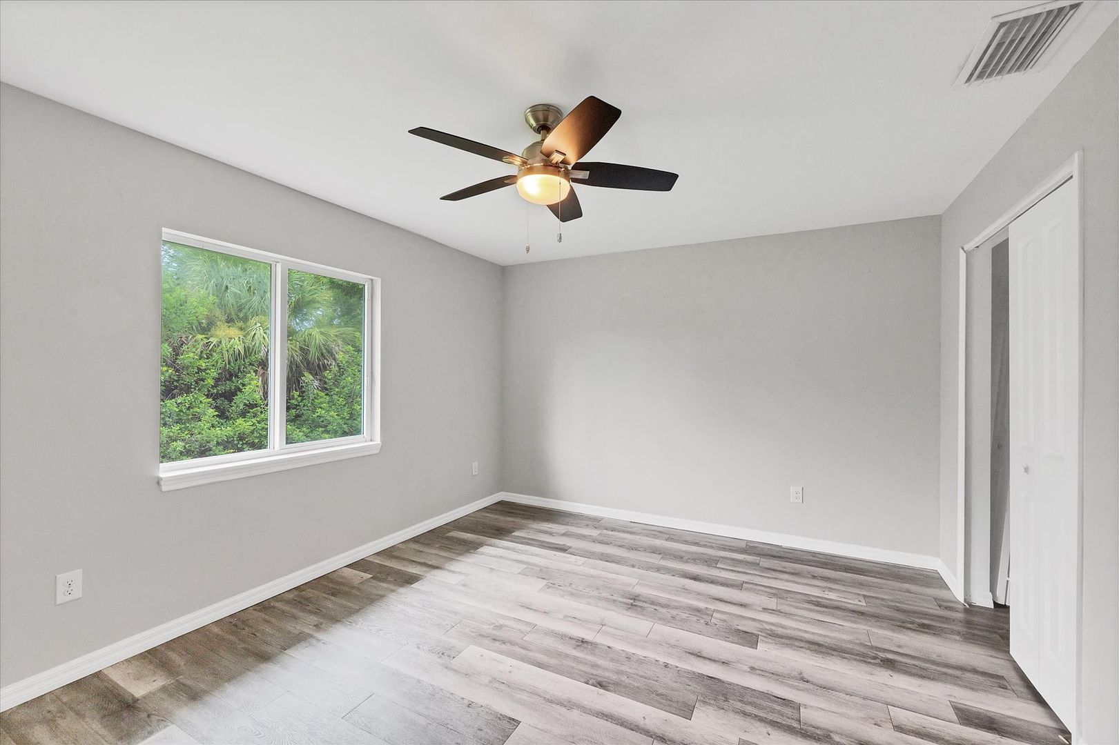13298 Blytheville Ave. photo 8