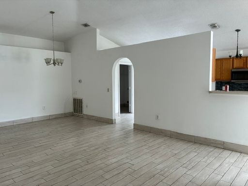 616 Sunway Lane photo 6