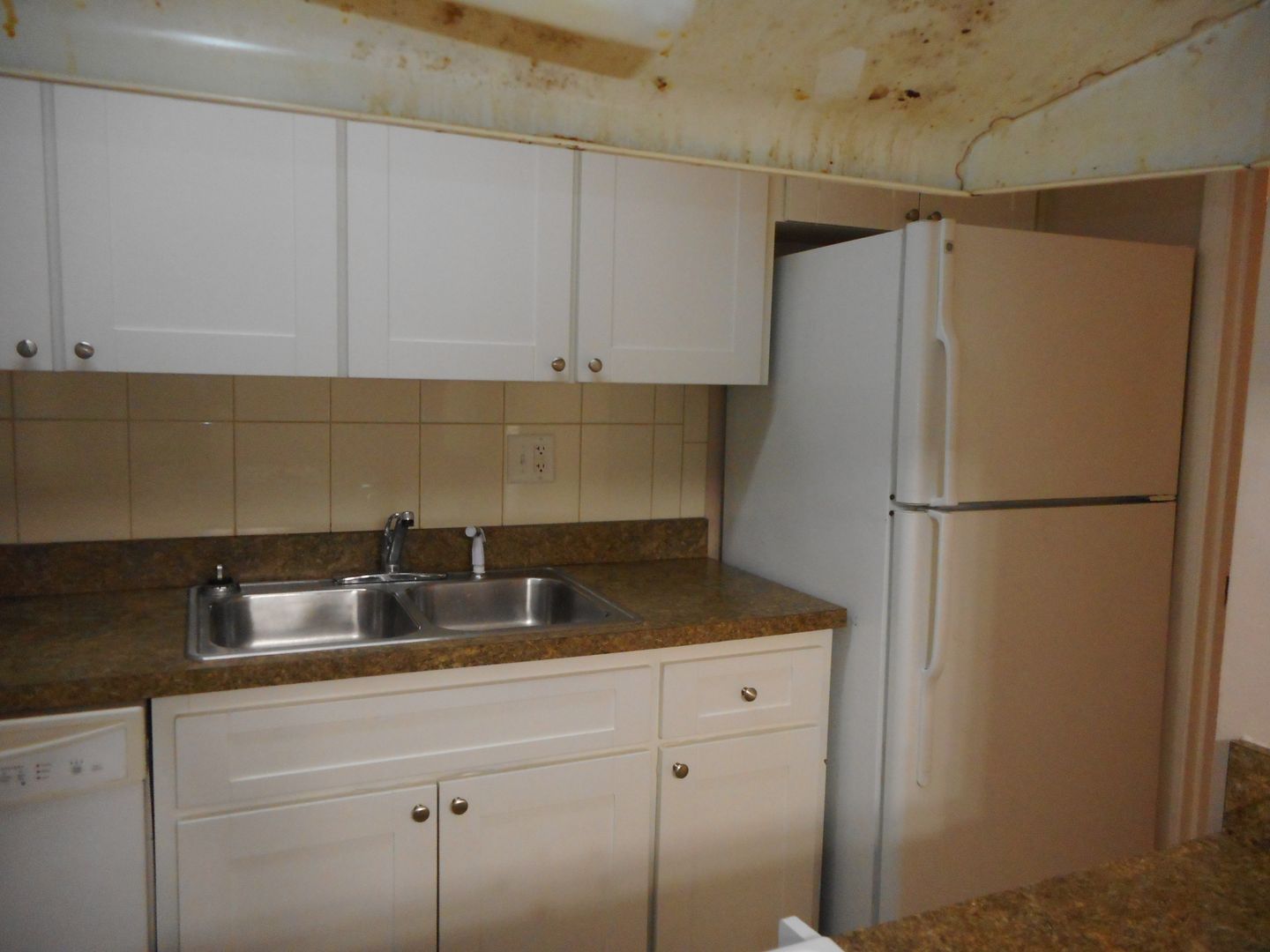 661 NE 26th Court - C photo 7