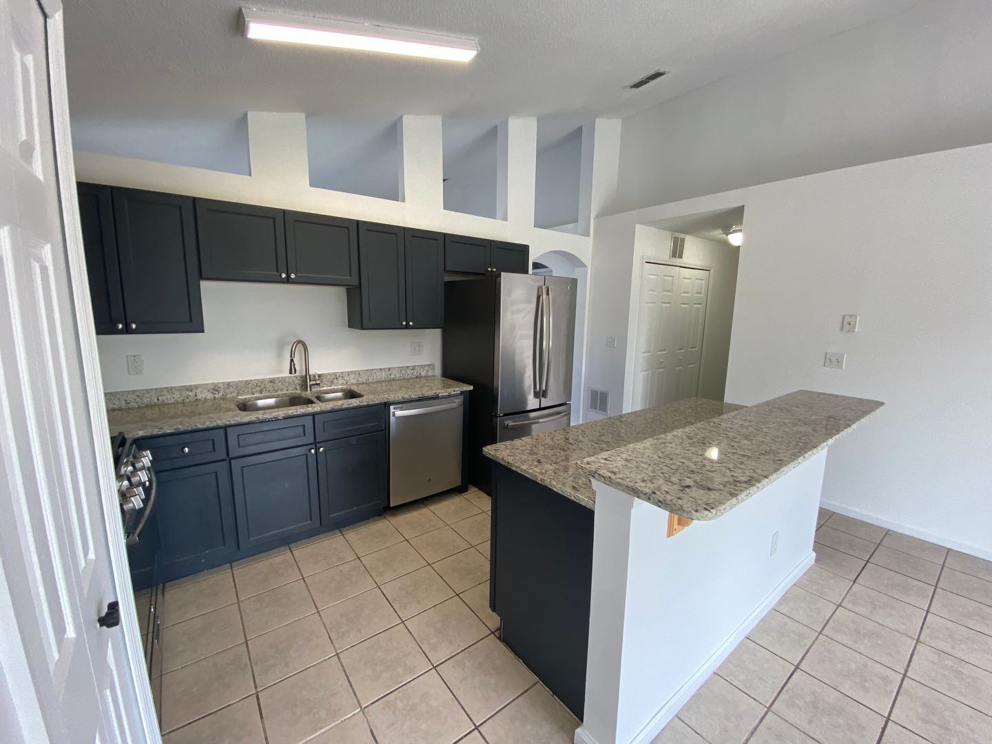 15718 Bay Vista Dr. photo 8