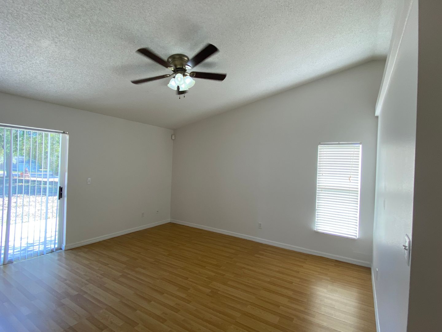 15327 Lafite Ln. photo 4