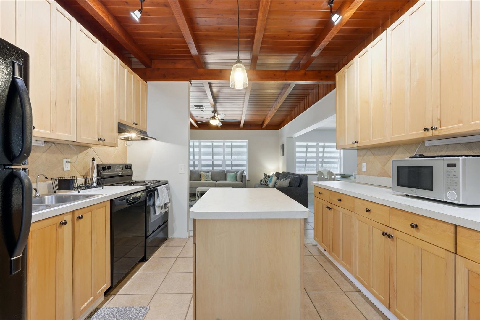 428 Court Street photo 14