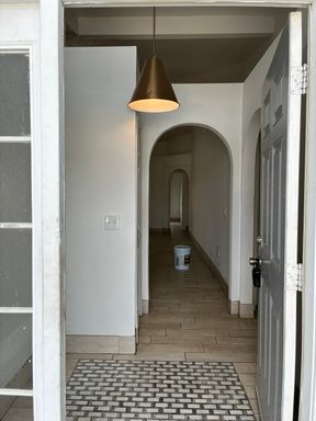 616 Sunway Lane photo 3
