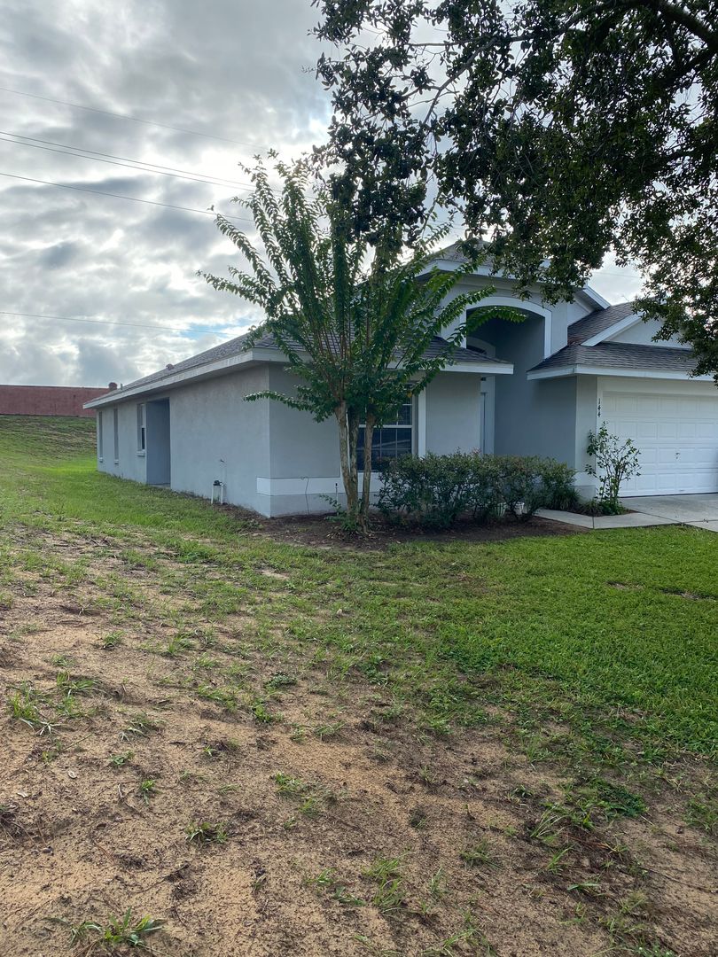 144 Birchwood Dr. photo 3
