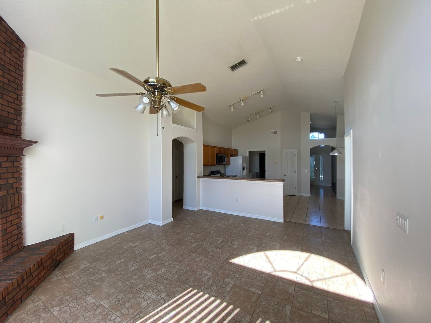 434 Cassia Dr. photo 10
