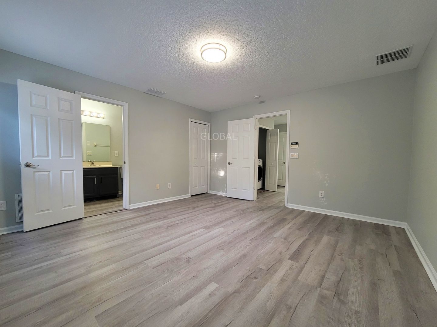 10254 Park Commons Drive photo 7
