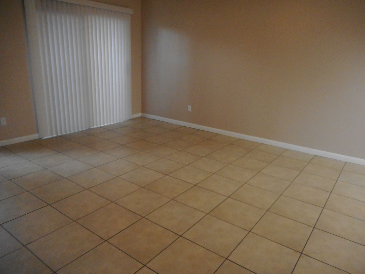 661 NE 26th Court - C photo 6