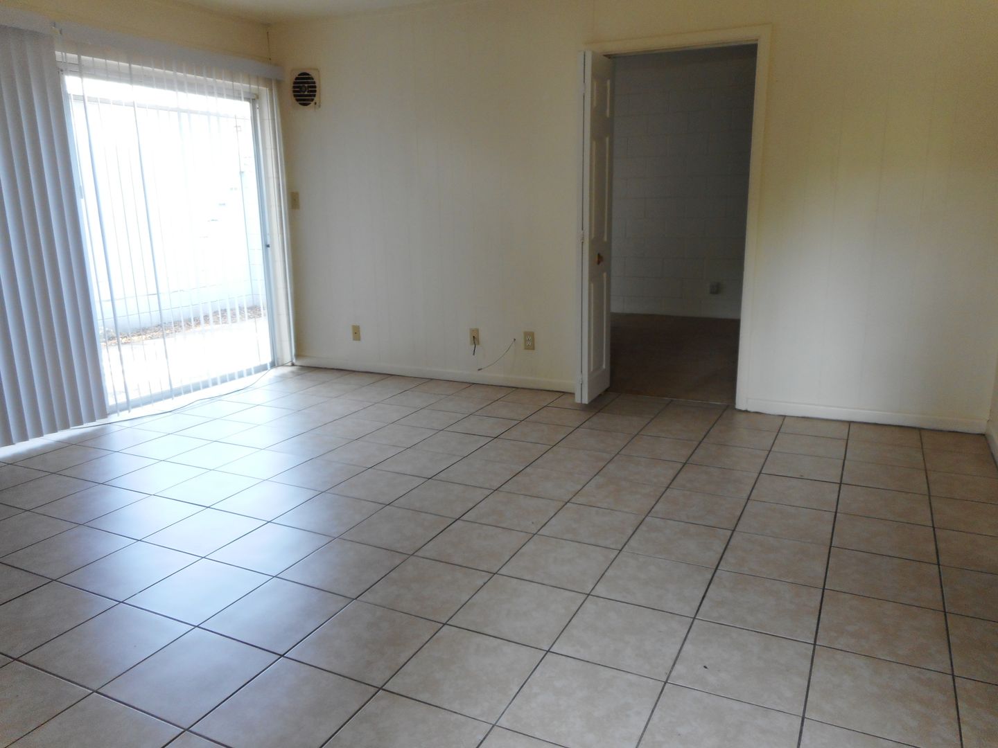 2037 NE 2nd Street - 10 photo 4