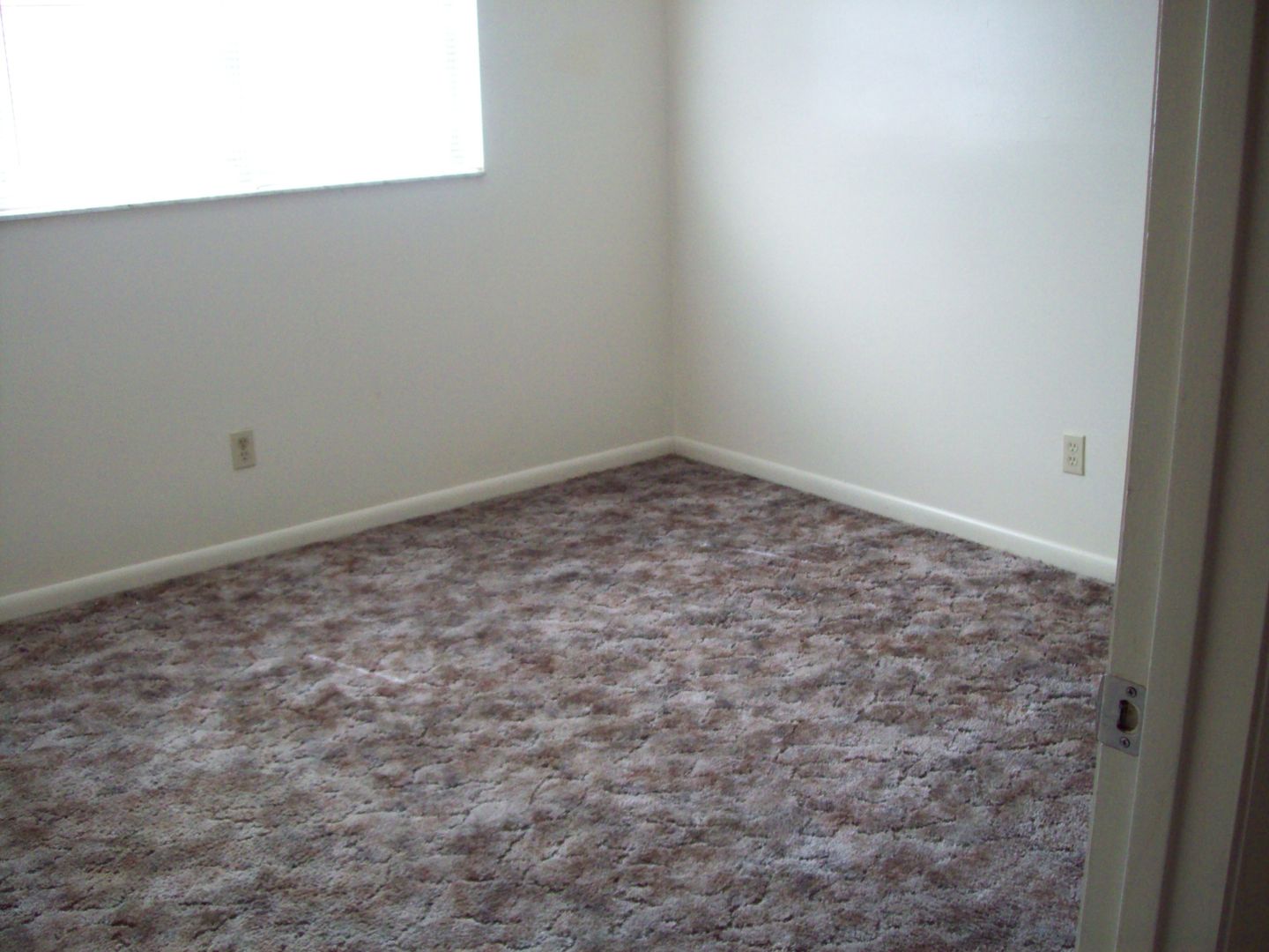 670 SE 28th Place Unit D photo 8