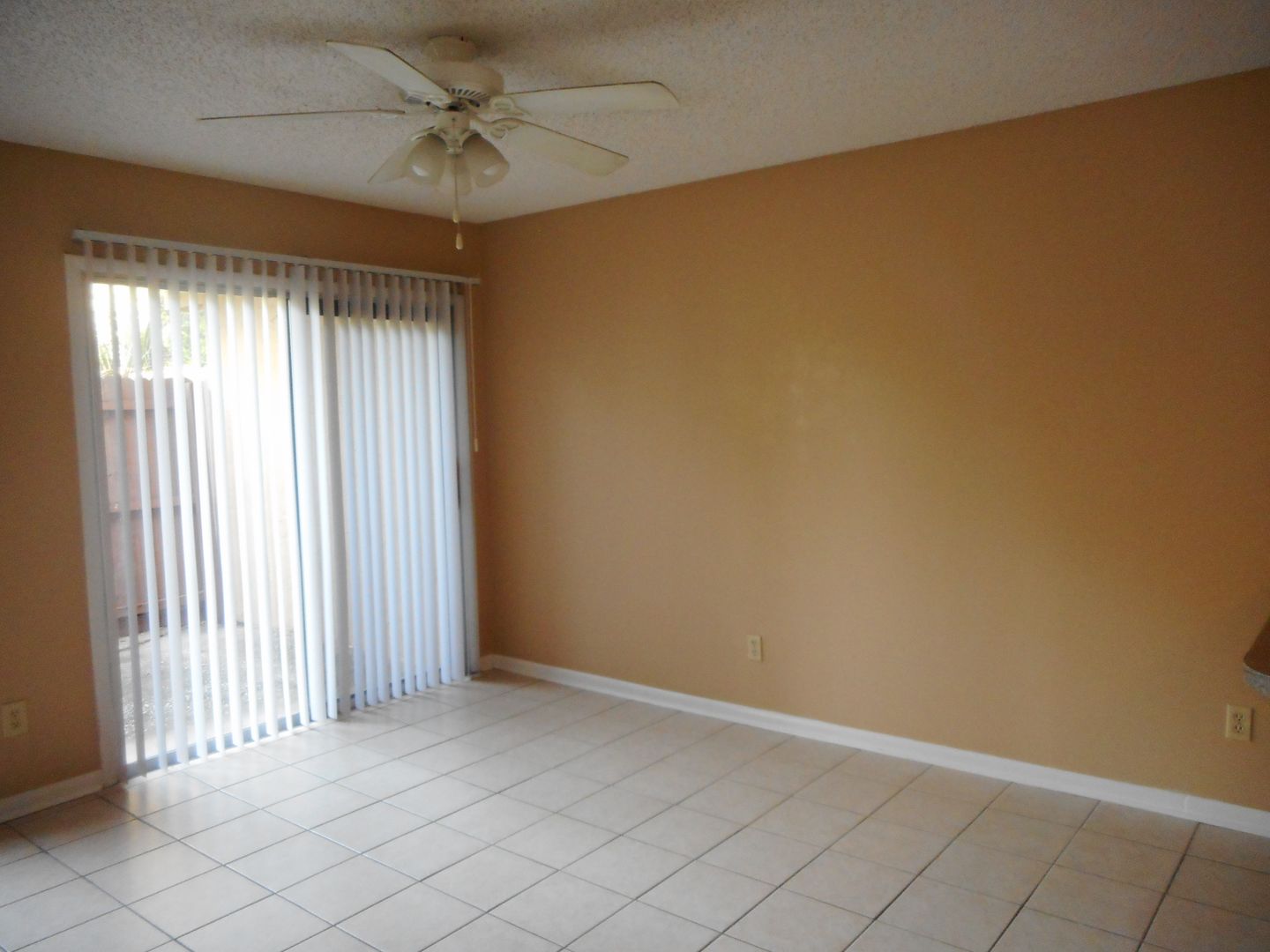 641 NE 26th Court - A photo 3