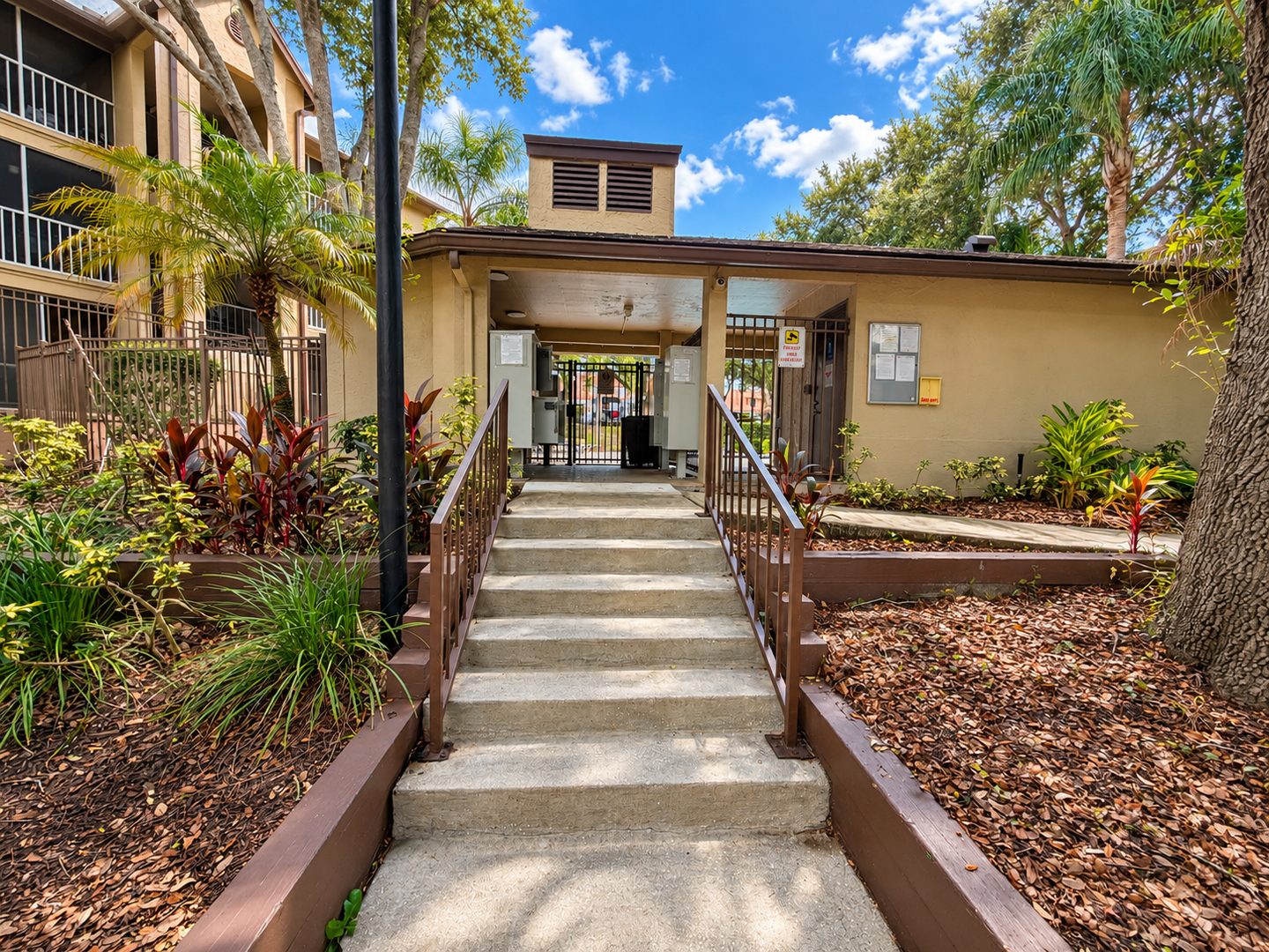 974 Leeward Place Unit 101 photo 3