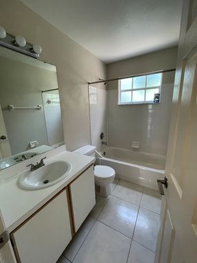 2010 Royal Bay Blvd , Unit 114 photo 13