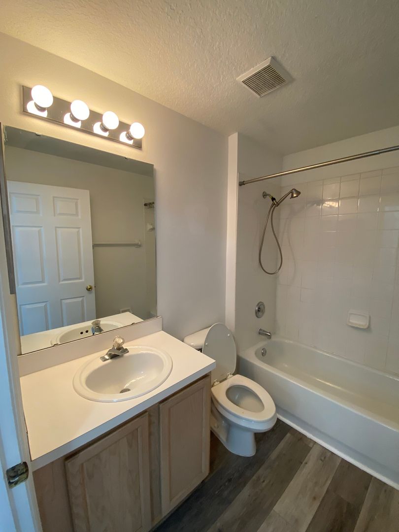15718 Bay Vista Dr. photo 12