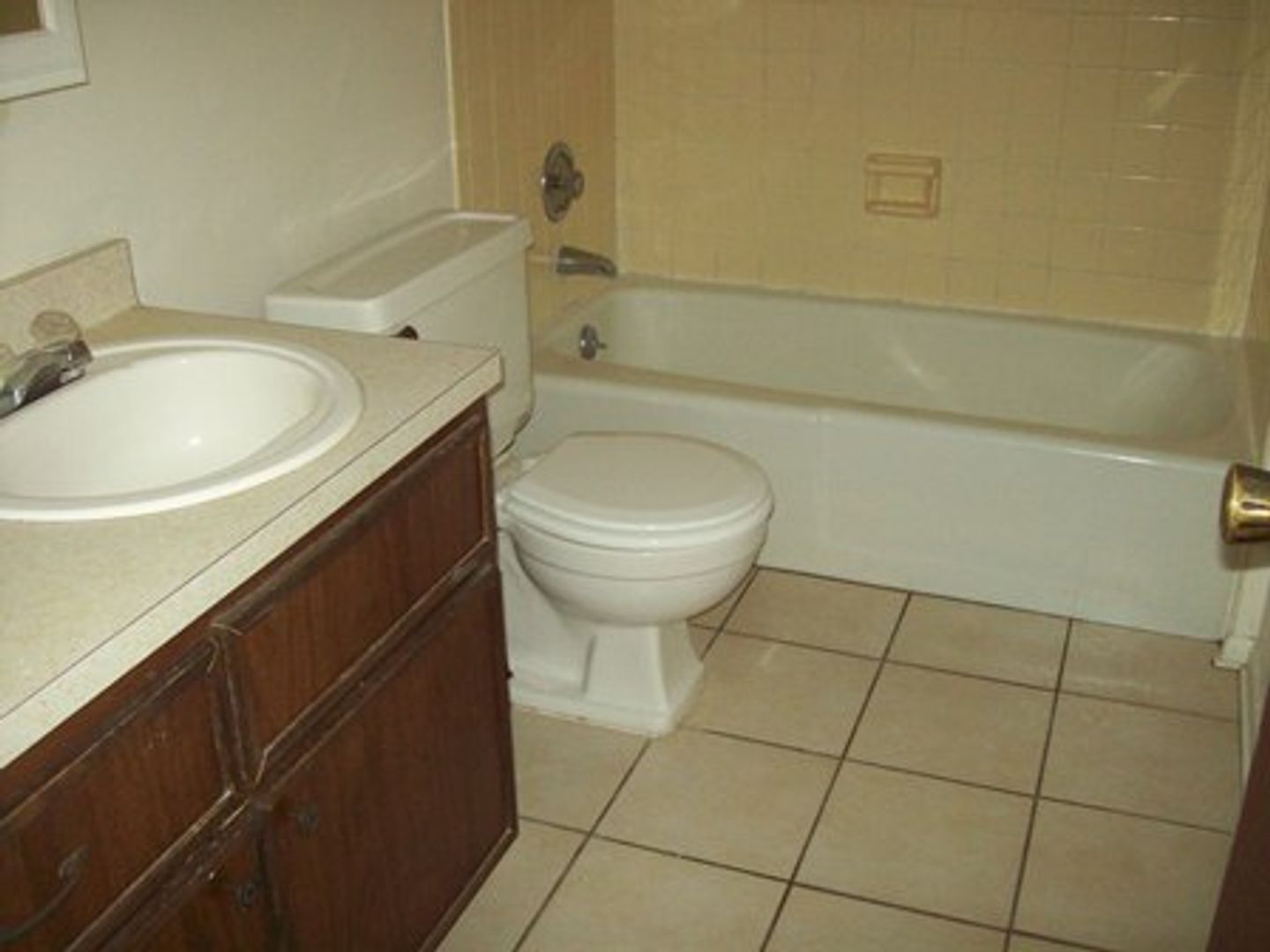 825 SE 9th Street - 5 photo 5