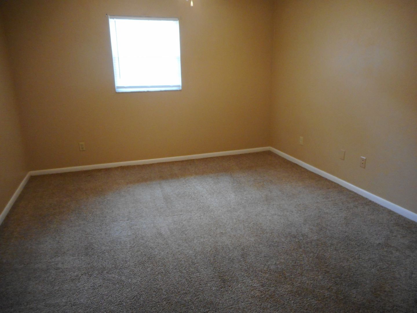 641 NE 26th Court - A photo 10