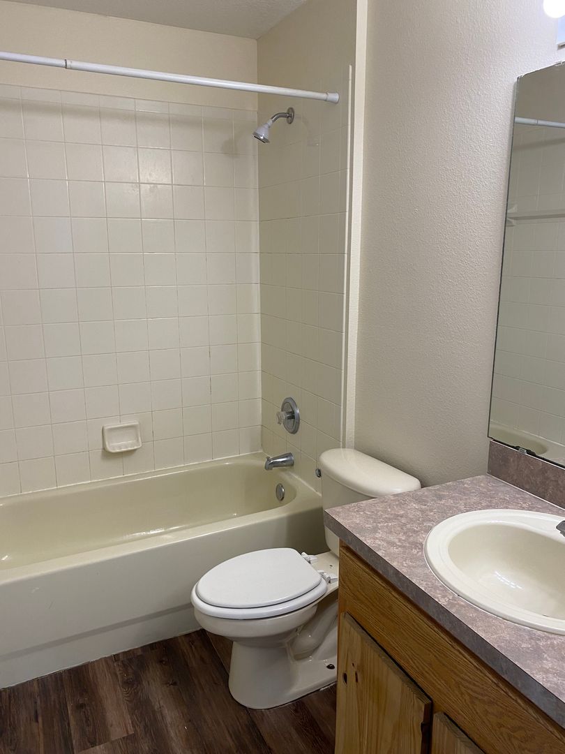 1201 Cedarwood Way photo 10