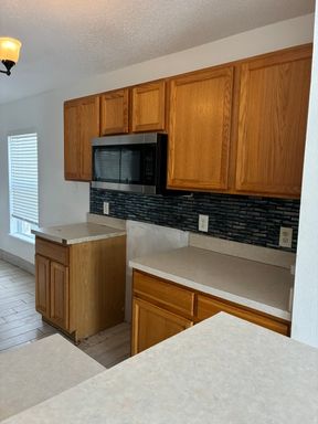 616 Sunway Lane photo 8