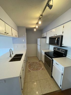 2010 Royal Bay Blvd , Unit 114 photo 3