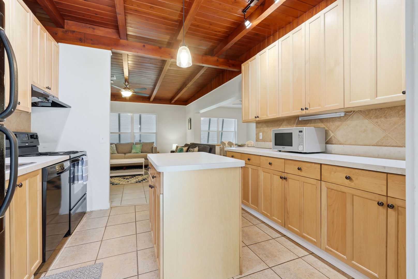 428 Court Street photo 10