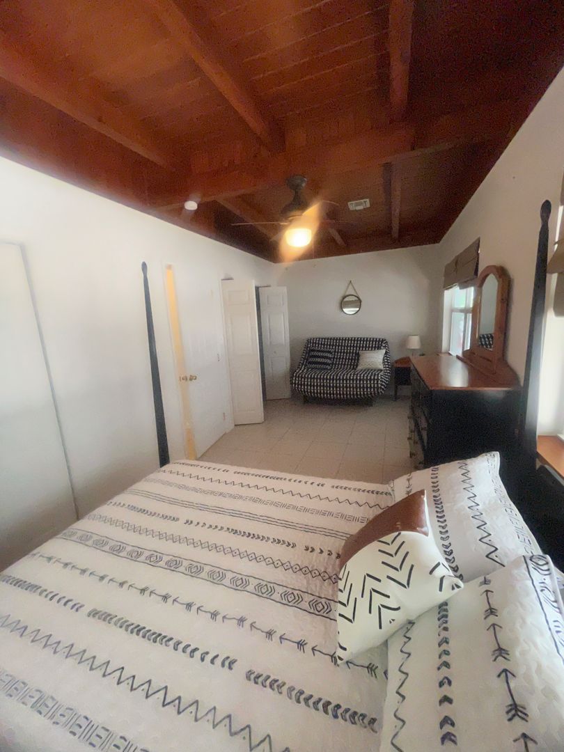 428 Court Street photo 9