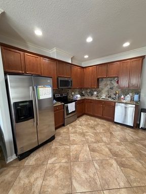12926 Calderdale Ave photo 2