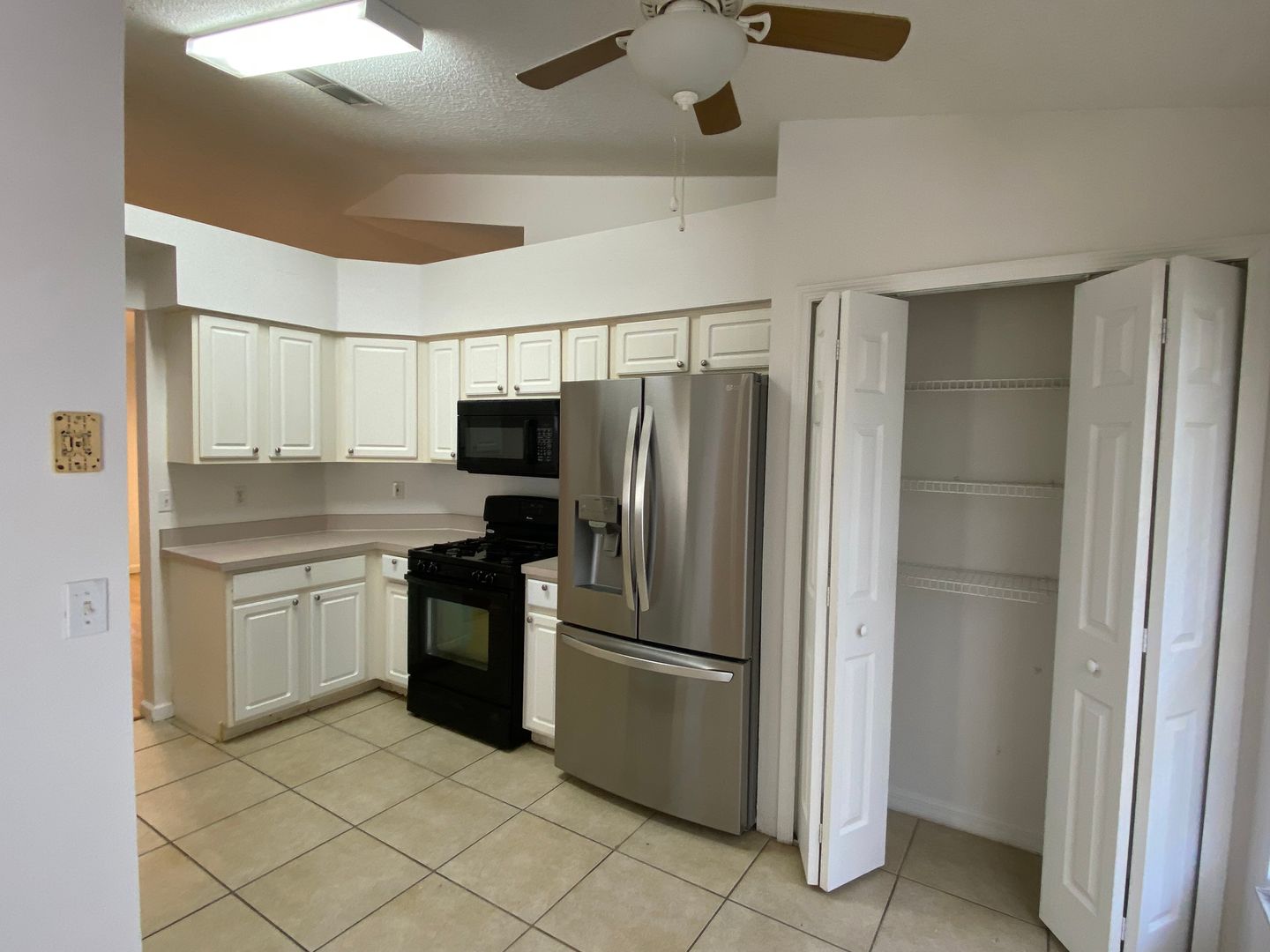 15327 Lafite Ln. photo 11
