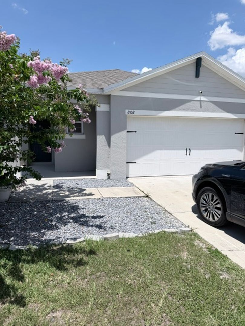 808 Brooklet Dr