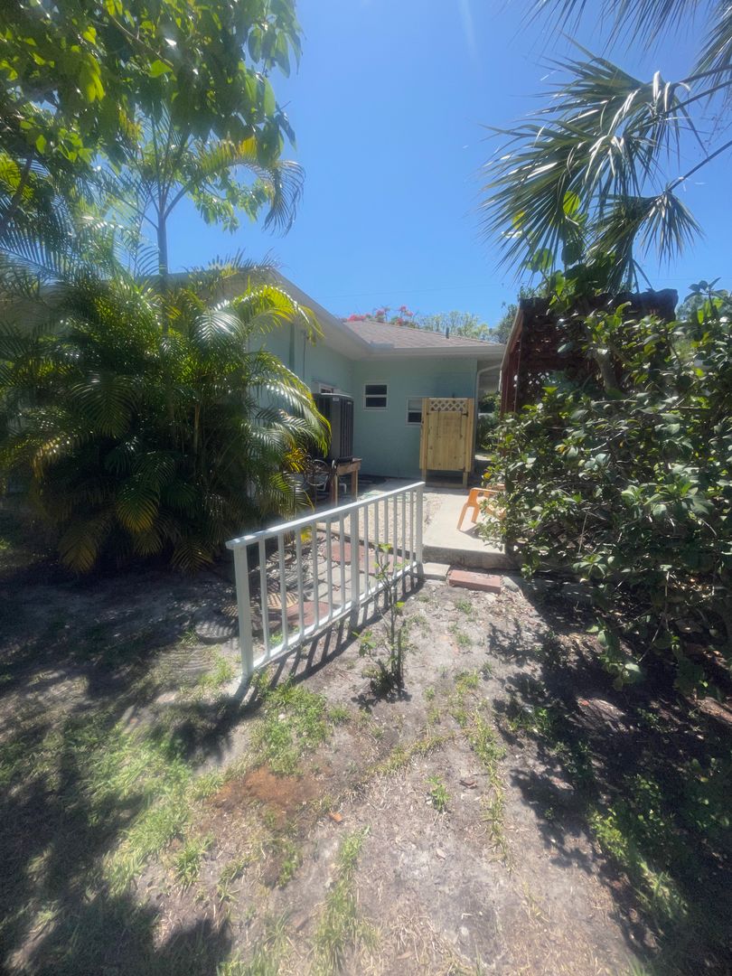 428 Court Street photo 16