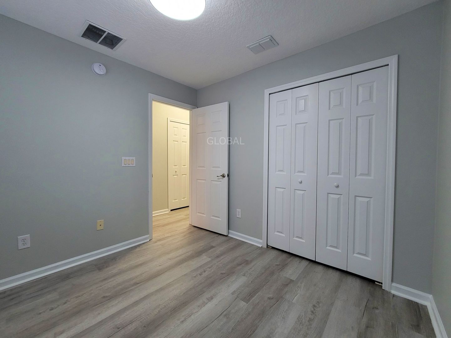 10254 Park Commons Drive photo 9