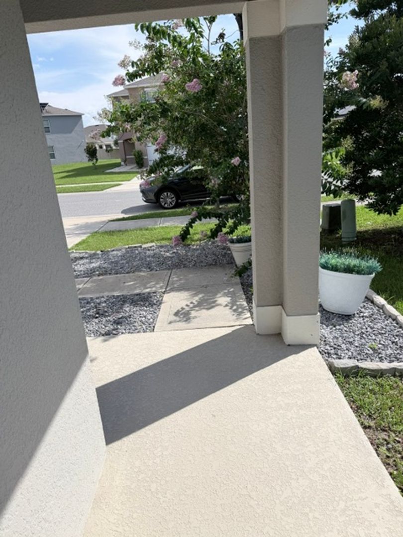 808 Brooklet Dr photo 3