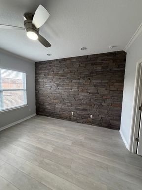 12926 Calderdale Ave photo 4