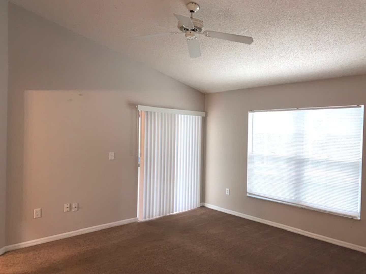 1140 Zachary Ridge Court photo 3