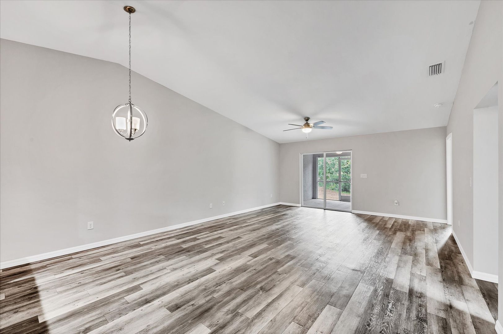 13298 Blytheville Ave. photo 9