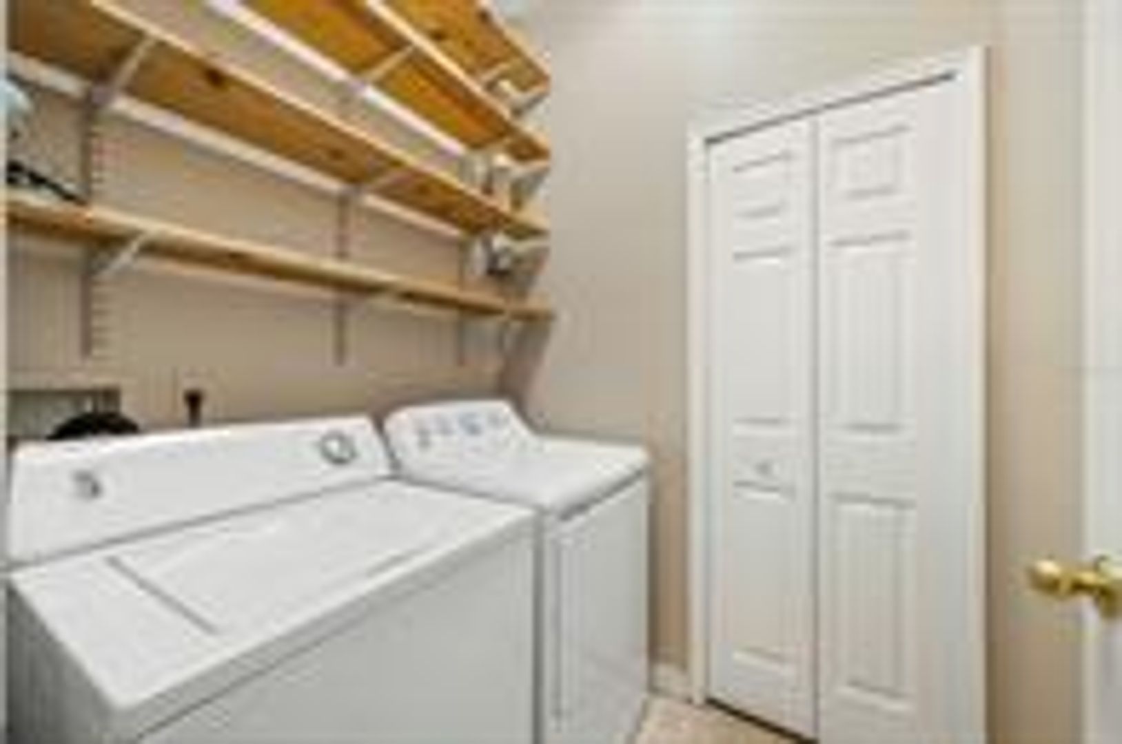9434 Silver Buttonwood St photo 14