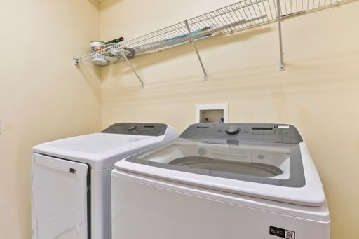 642 Highgate Park Blvd photo 9