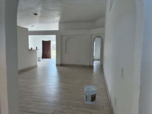 616 Sunway Lane photo 4