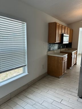 616 Sunway Lane photo 9
