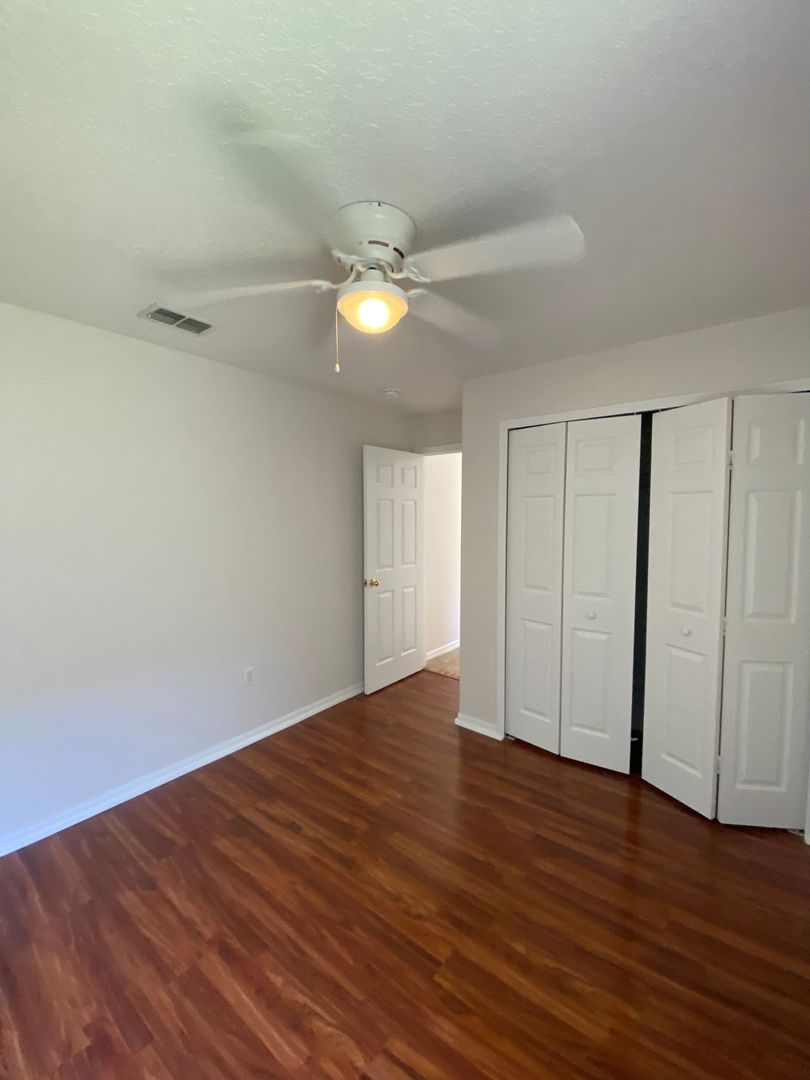 434 Cassia Dr. photo 15