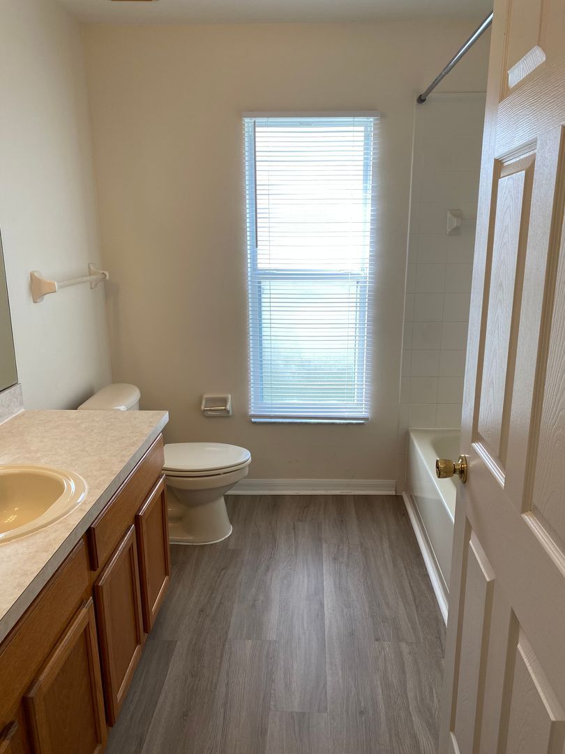 144 Birchwood Dr. photo 12