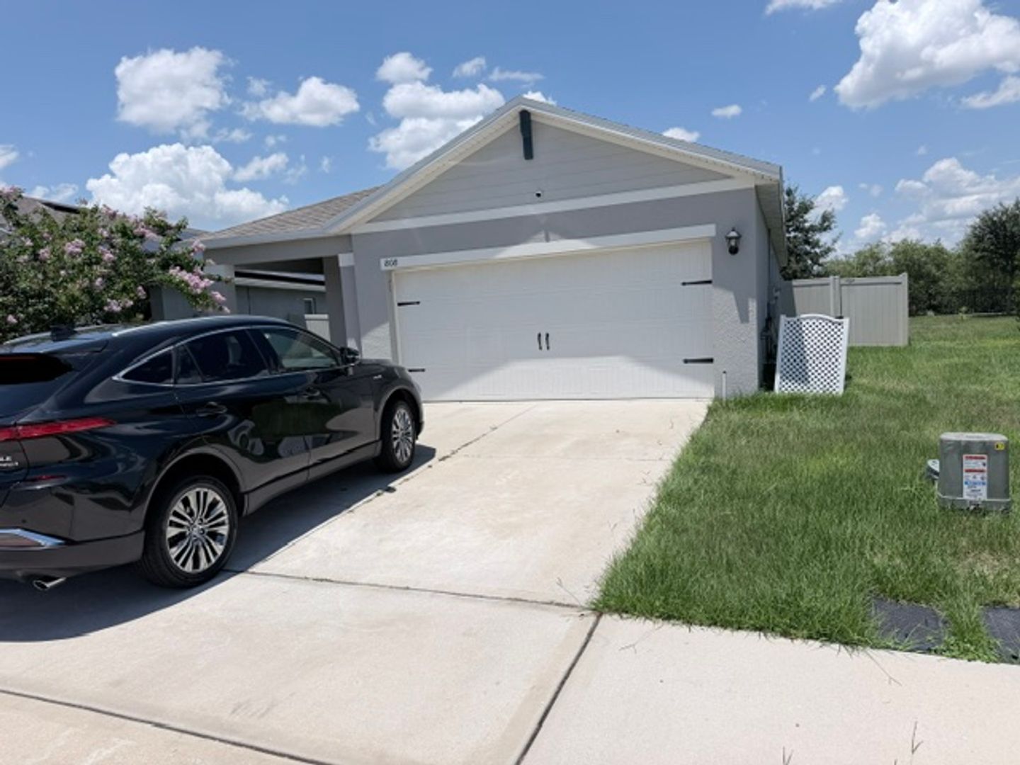 808 Brooklet Dr photo 2