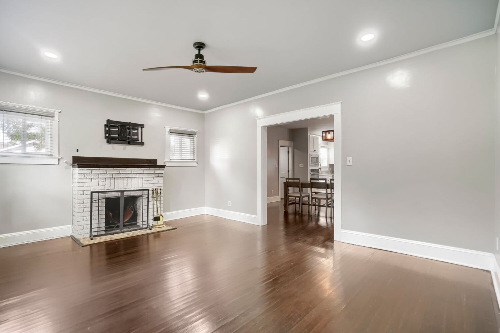 213 W. Frierson 5 of 12