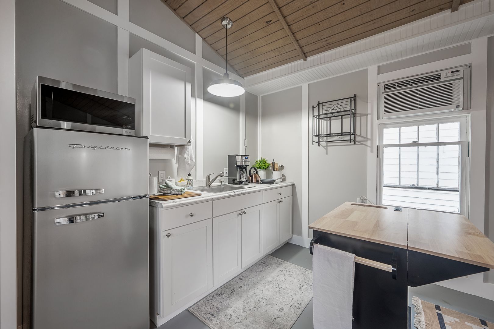 213 W. Frierson Studio 3 of 12