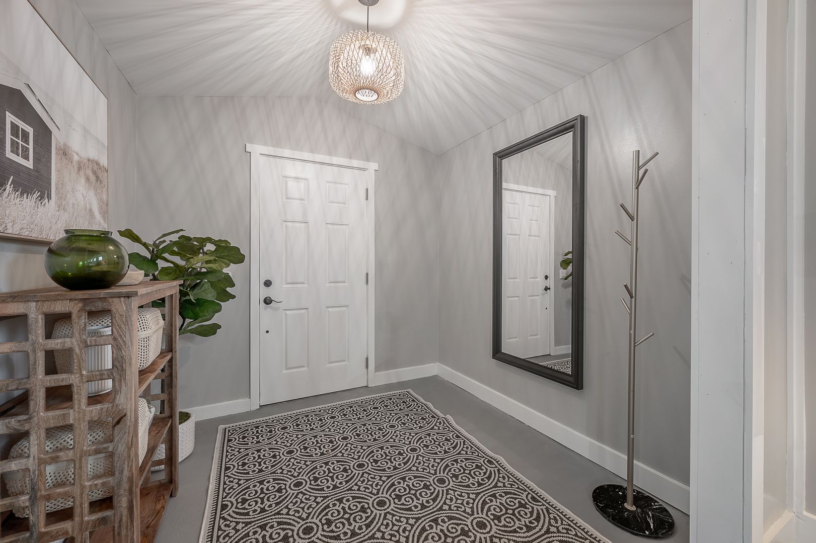 213 W. Frierson Studio 10 of 12