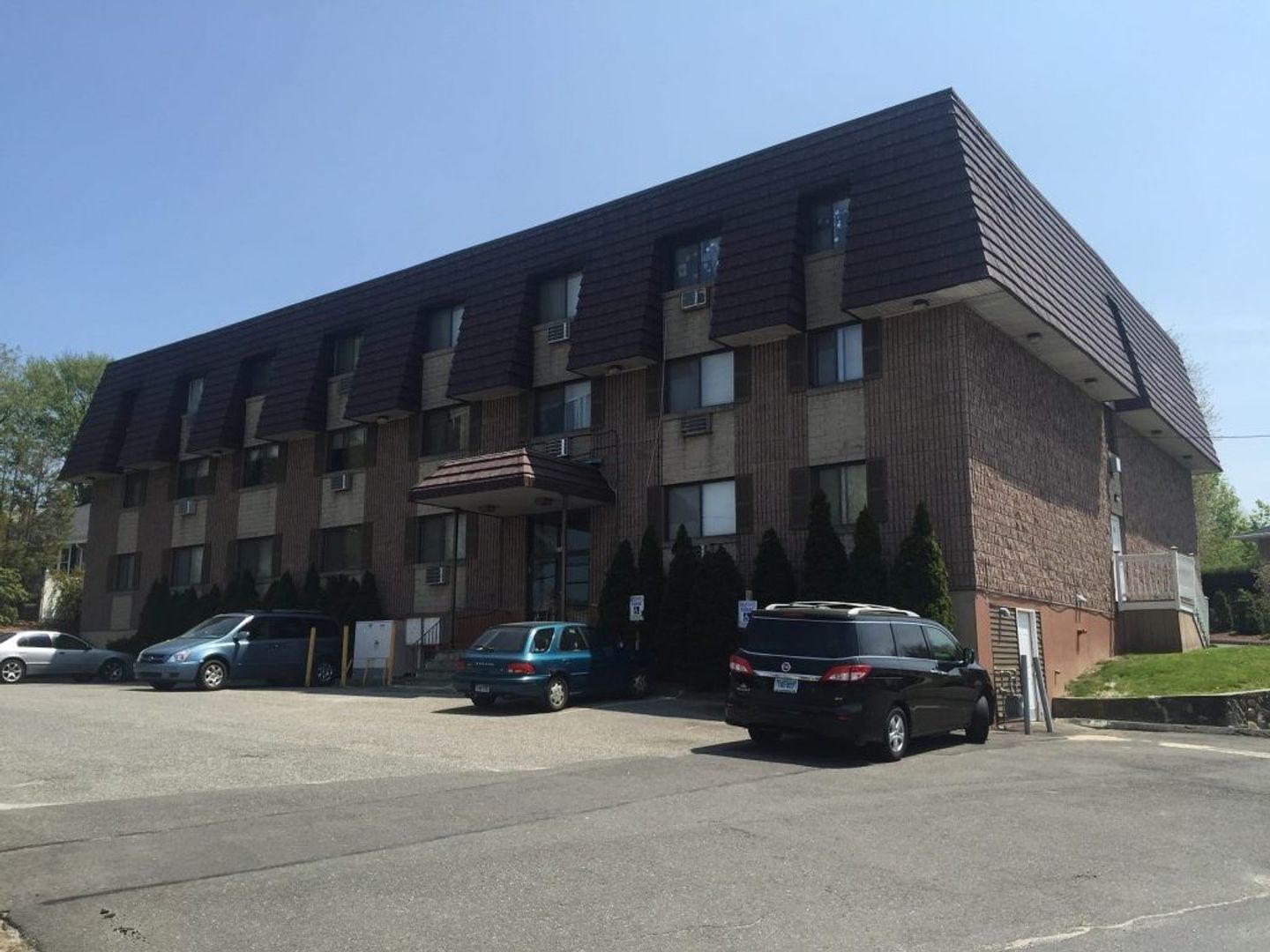 Waterbury Apartment: 1030 Meriden Rd
