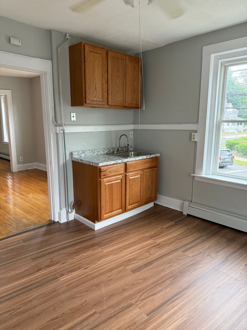 New Britain Apartment: 8 Kimball Dr