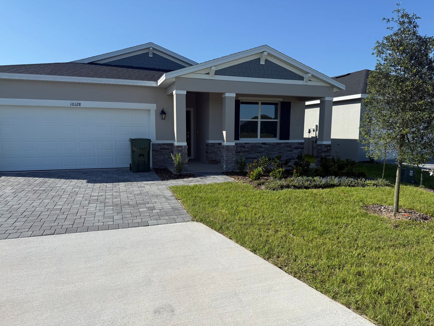 LEESBURG House: 10128 HUNTINGNET WAY