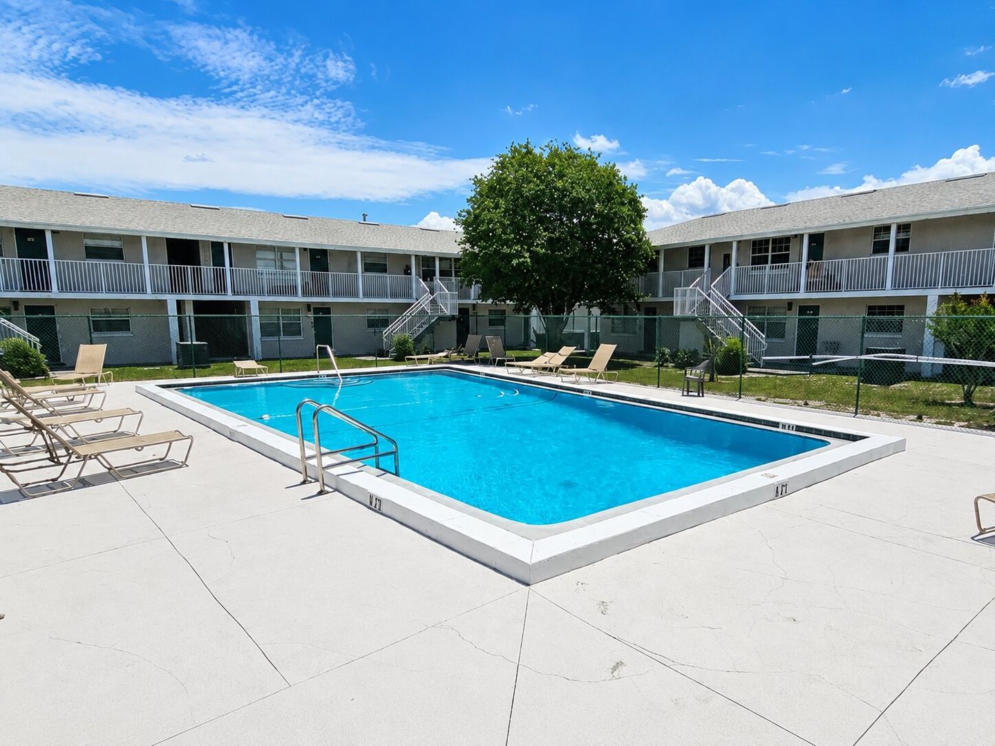 1400 Eudora Road #E42 Mount Dora FL 32757 1 of 7
