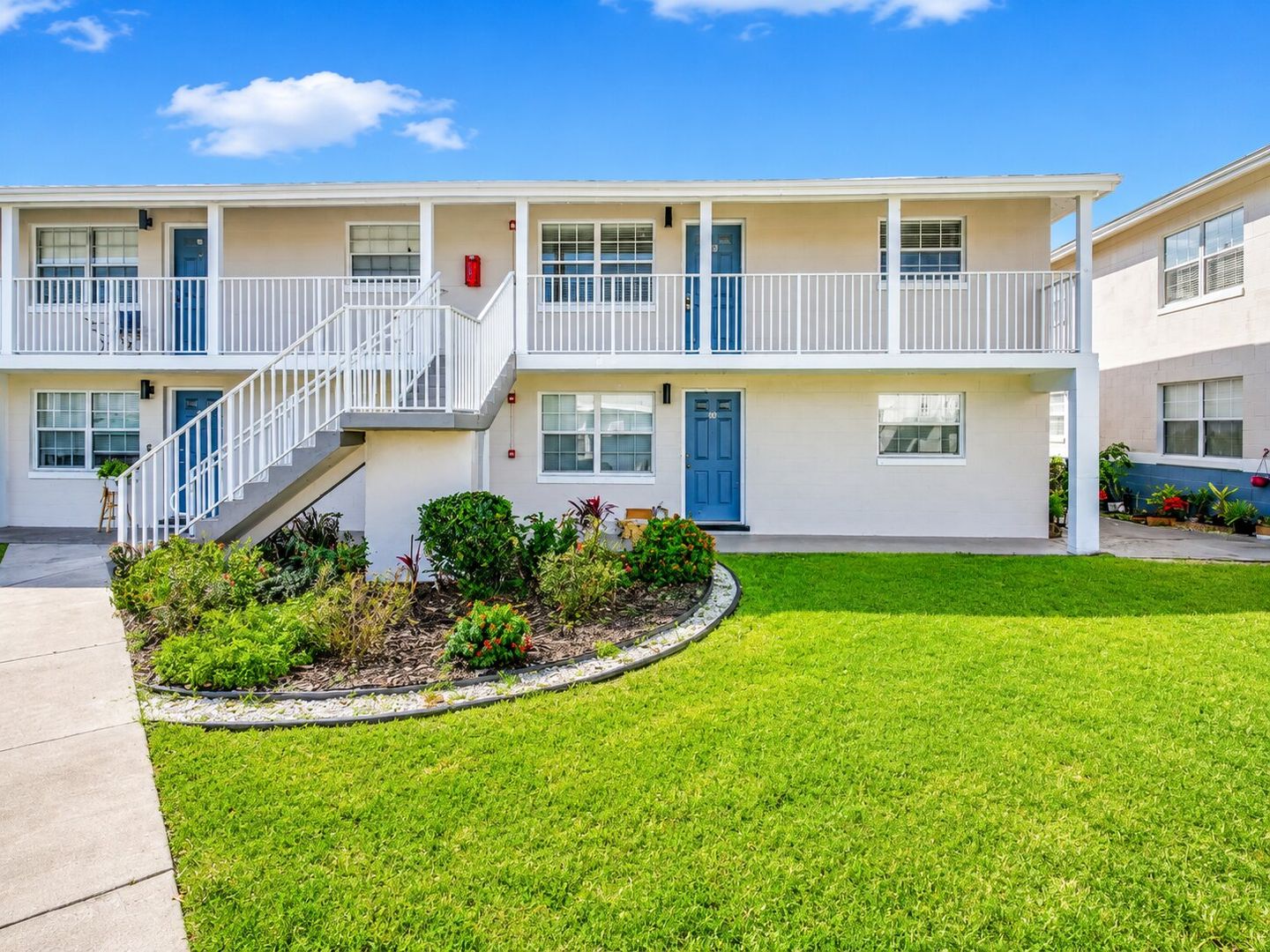 1400 Eudora Road #E42 Mount Dora FL 32757 2 of 7
