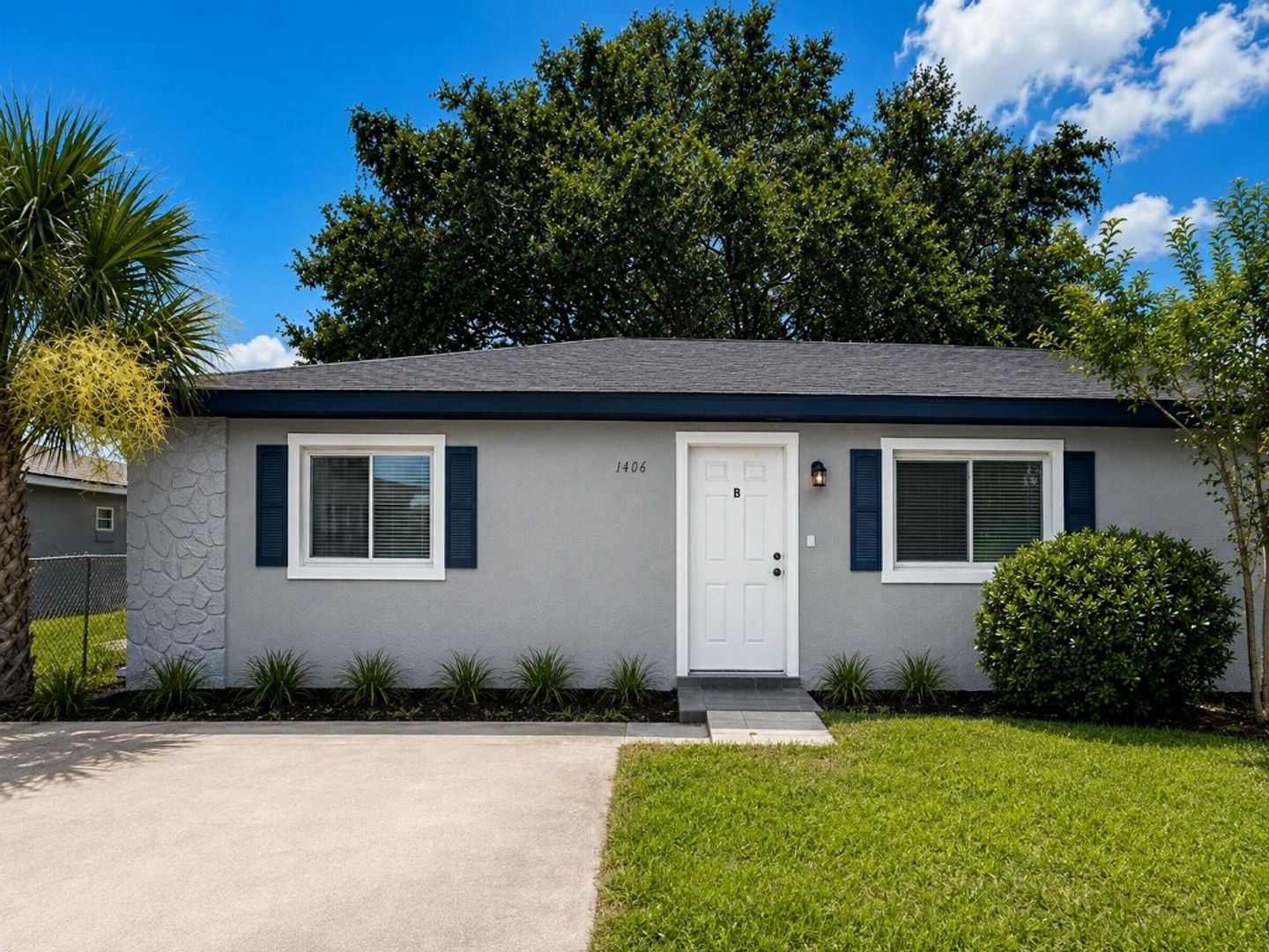 Tavares House: 1406 B Crystal Court